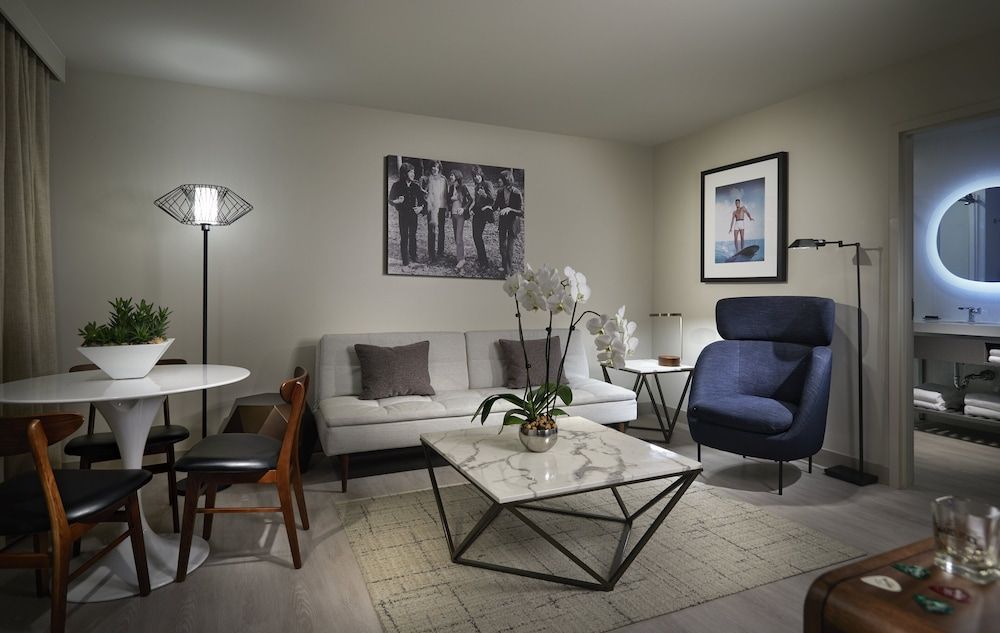 Hard Rock Hotel Daytona Beach Suite, 1 King Bed (Courtyard) 4