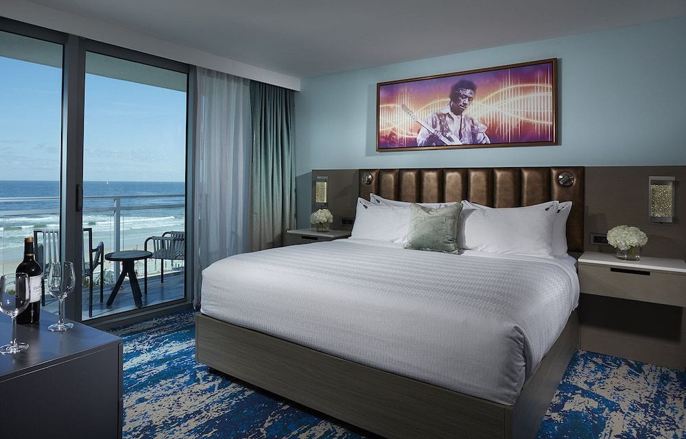 Room, 1 King Bed, Balcony, Oceanfront (ADA)