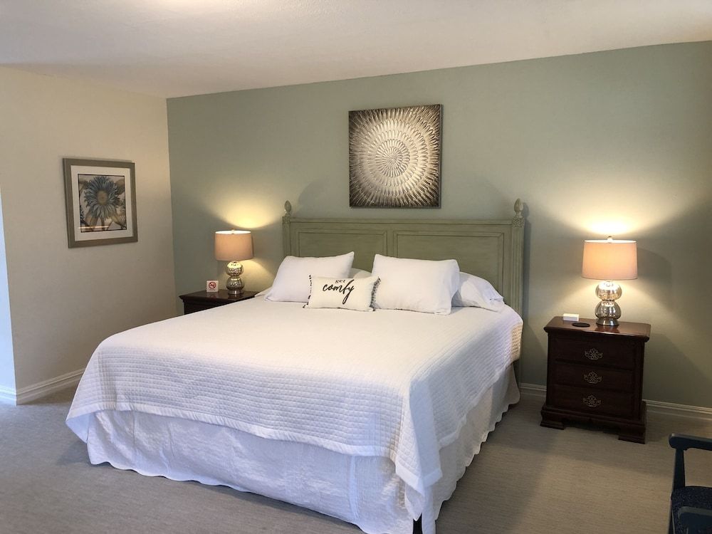 Room, Private Bathroom (4 - John Ruffin Room - King - Mansion View - upstairs)