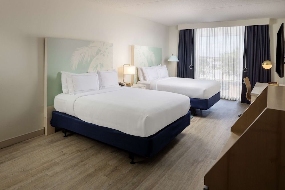Room, 2 Queen Beds, Accessible (Mobility & Hearing, 3x3 Shower)