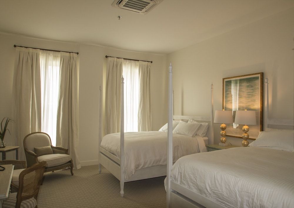 The Meadows Hotel Luxury Room, 2 Queen Beds 6