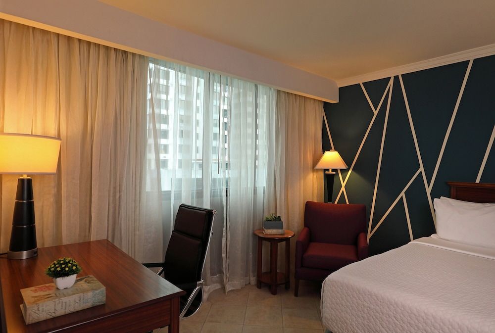 Standard Room, 1 King Bed, Balcony
