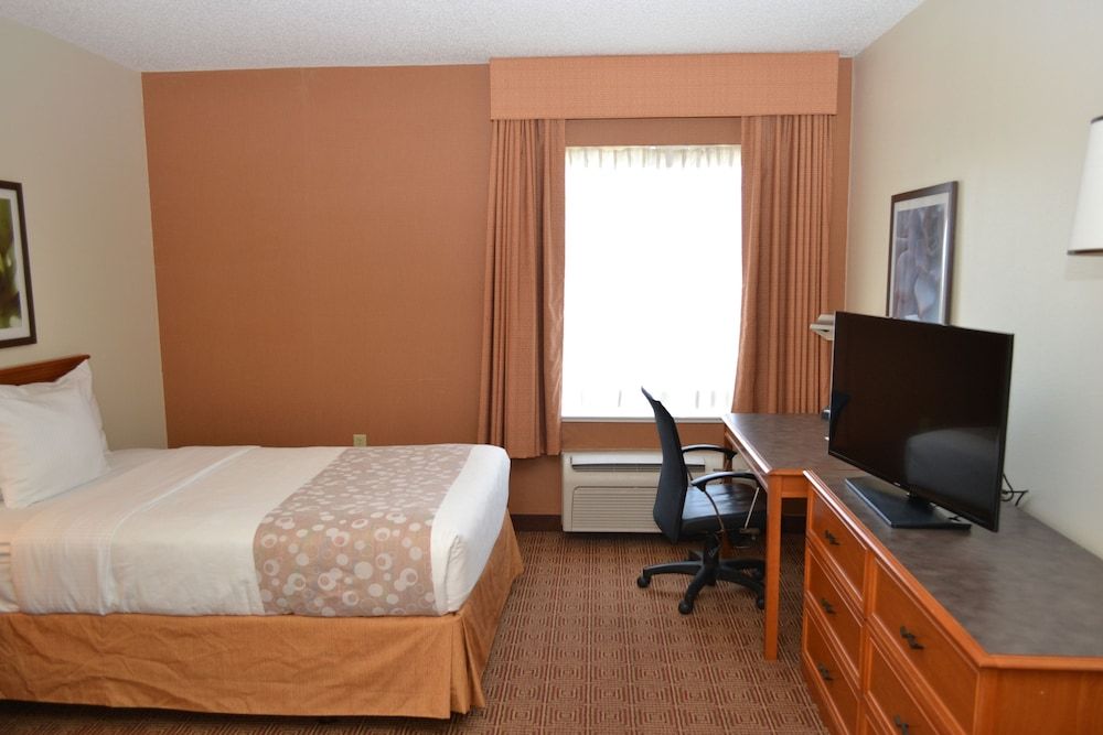 Room, 1 Double Bed, Accessible, Non Smoking (Mobility/Hearing Impaired Accessible)