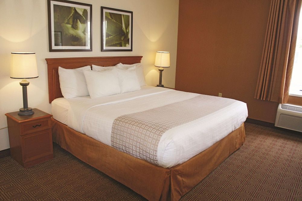 Room, 1 King Bed, Non Smoking