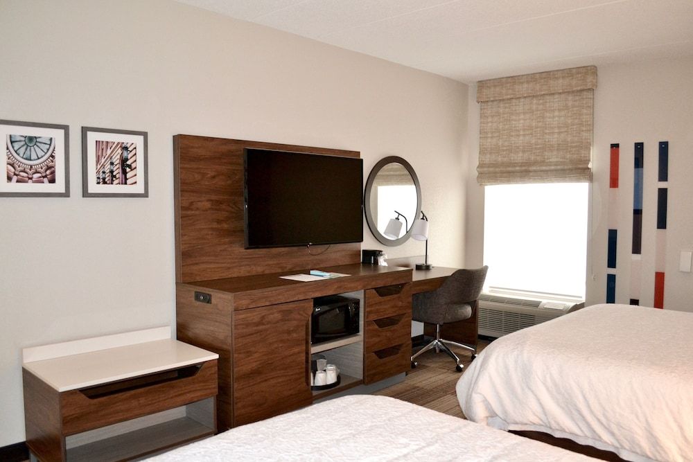 Two queen beds non smoking