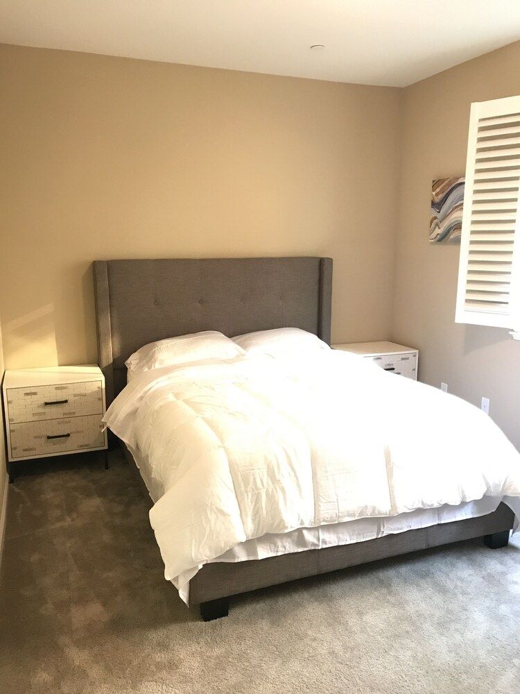 Deluxe Room, 1 Queen Bed