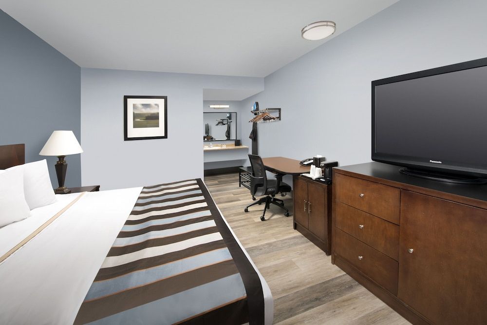 Deluxe Room, 1 King Bed
