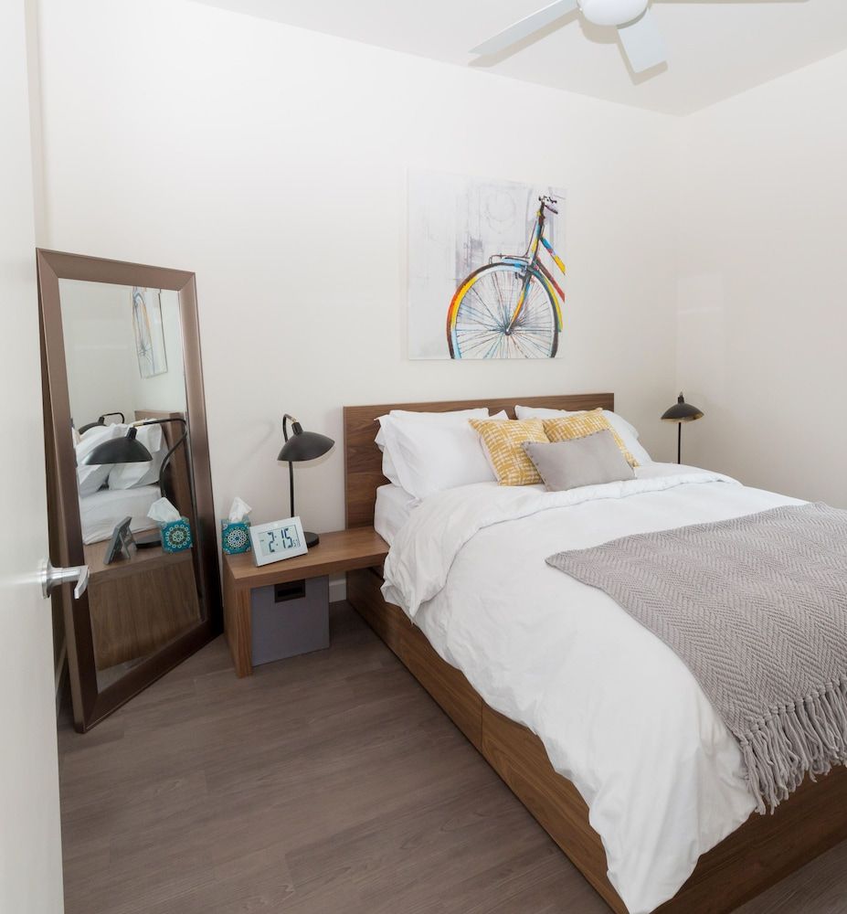 Executive Apartment, 1 Queen Bed, Kitchen, Lake View