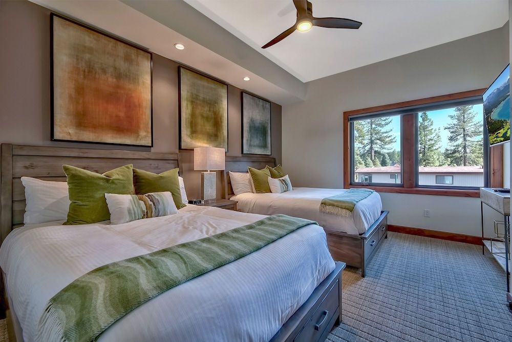 Room, 3 Bedrooms (Residence)