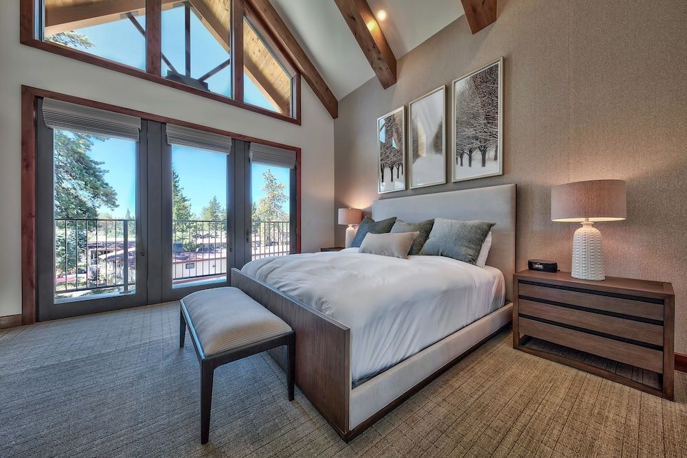 Room, 2 Bedrooms, Mountain View (Residence)