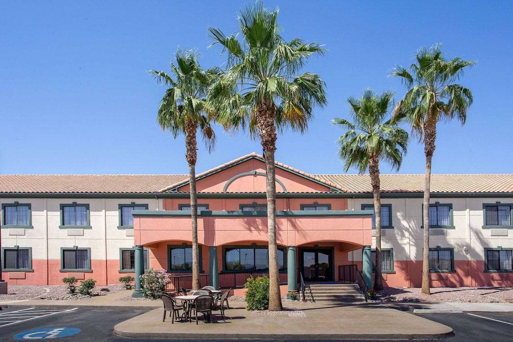 undefined Baymont by Wyndham Phoenix I-10 near 51st Ave 6