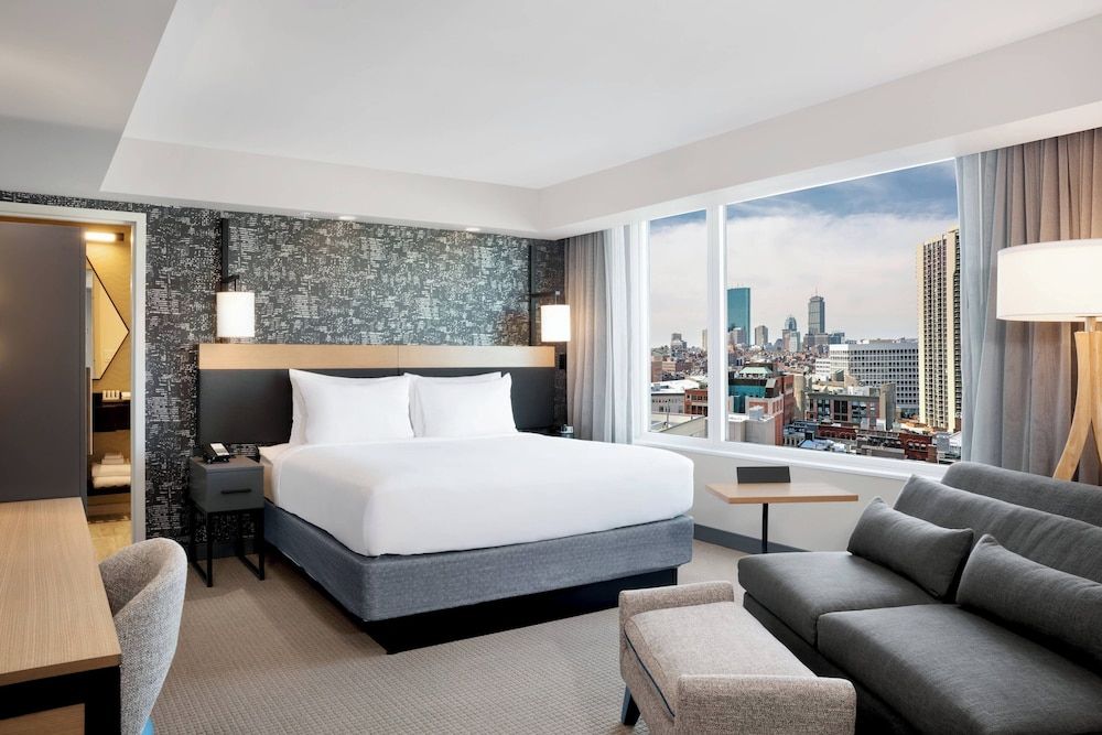 undefined Courtyard by Marriott Boston Downtown/North Station 3
