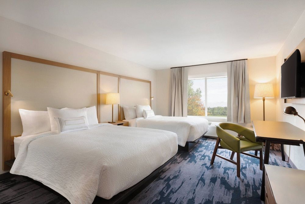 Room, 2 Queen Beds (Mobility Accessible, Tub)
