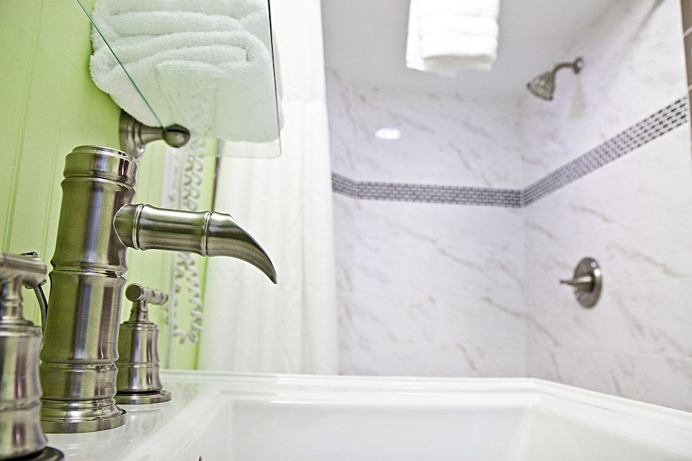 DeSoto Beach Gardens Economy Suite, 1 Bedroom, Non Smoking, Pool Access 2