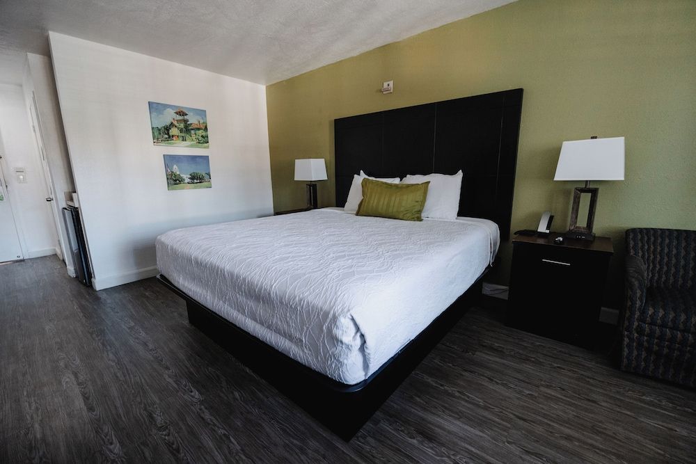 undefined Old Town Western Inn & Suites 3