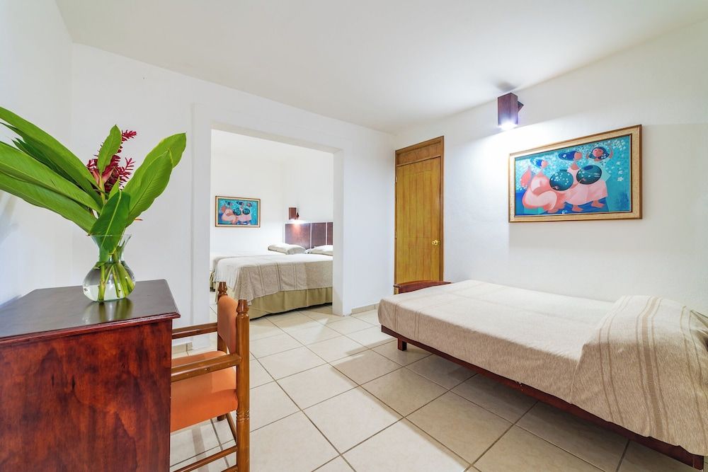 Hotel Castillo Huatulco & Beach Club Standard Room, Multiple Beds 2