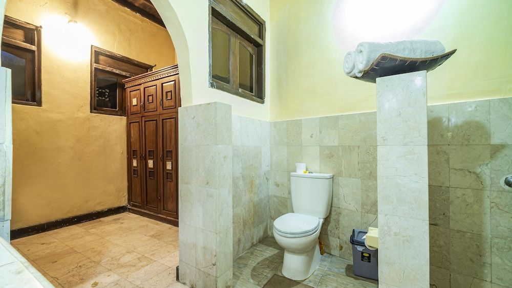 Alam Gili Suite Fish 10