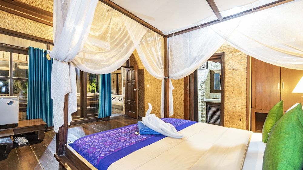 Alam Gili Suite Fish 7