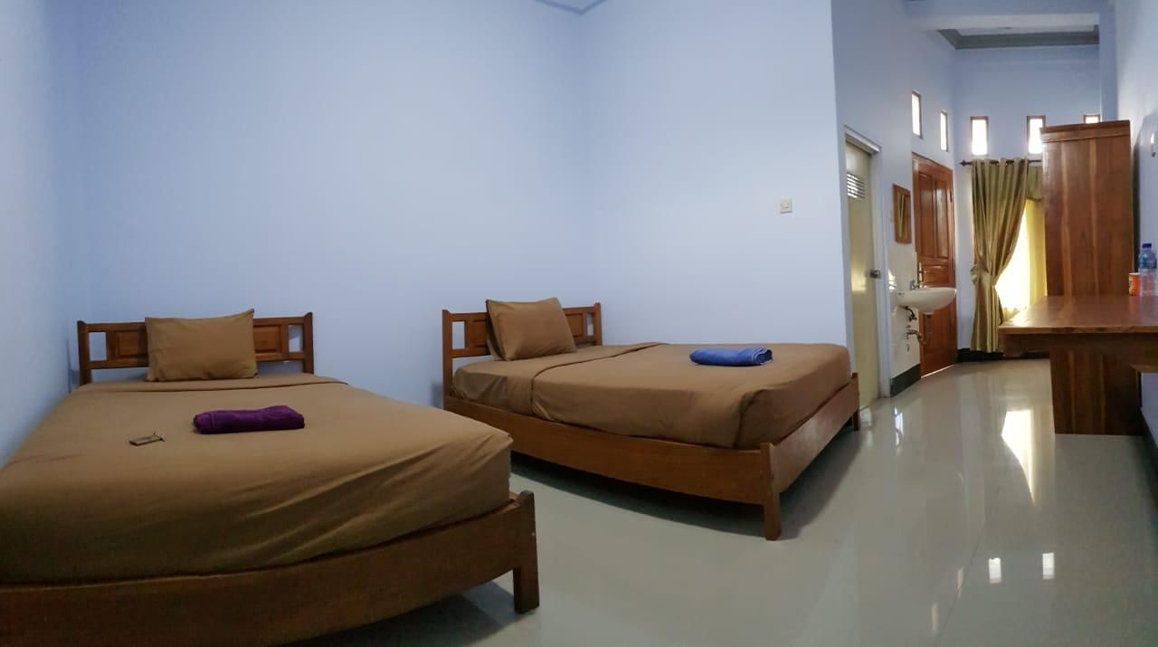 Kasuwari Hotel Twin Bed Room