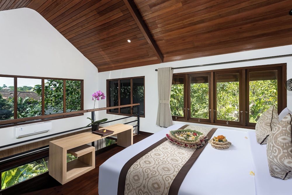 1 Bedroom, King, Pool View, Patio