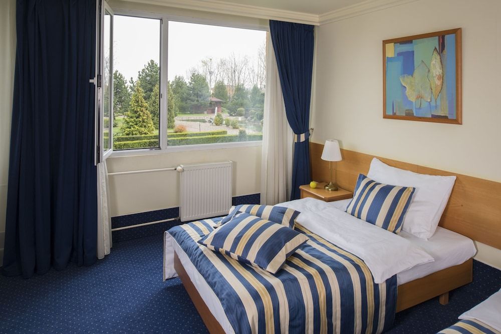 undefined TOP HOTEL Praha & Conference Centre 7