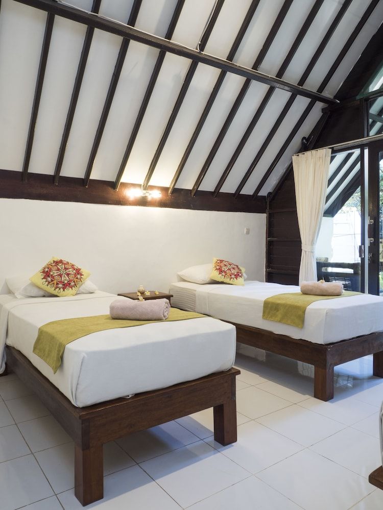 Gili Turtle Beach Resort