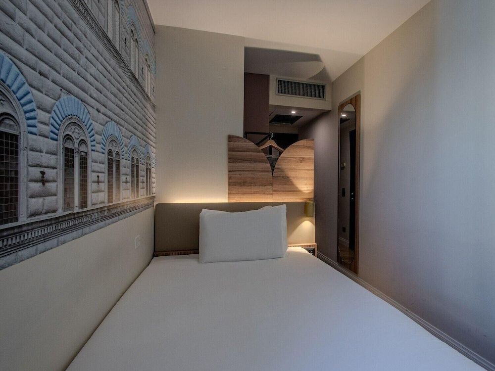 undefined B&B Hotel Firenze City Center 10