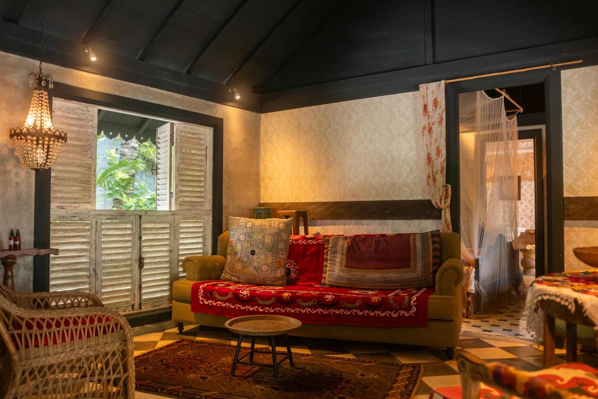 The Garden House - Two-Bedroom Villa with Private Pool