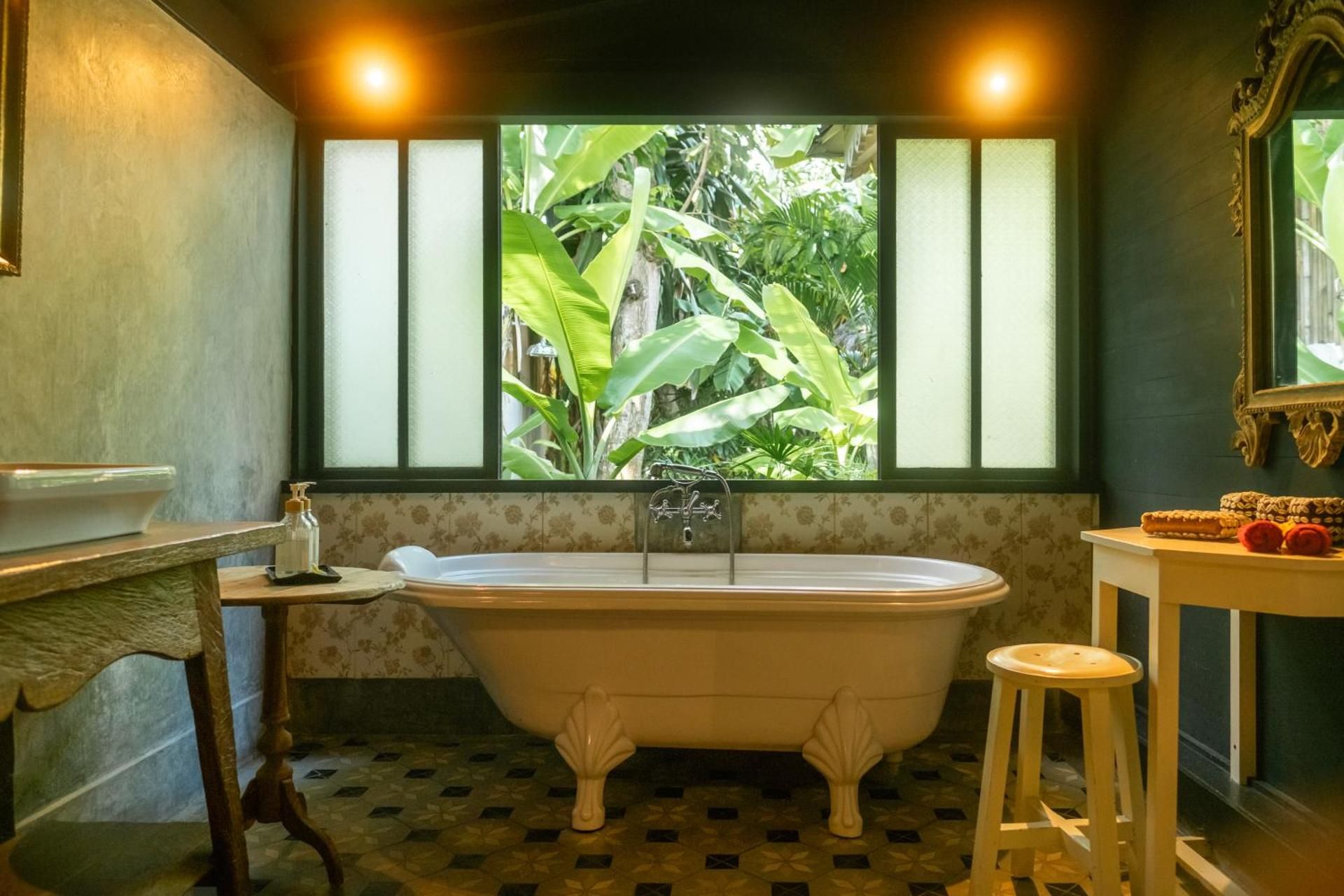 The Garden House - Two-Bedroom Villa with Private Pool