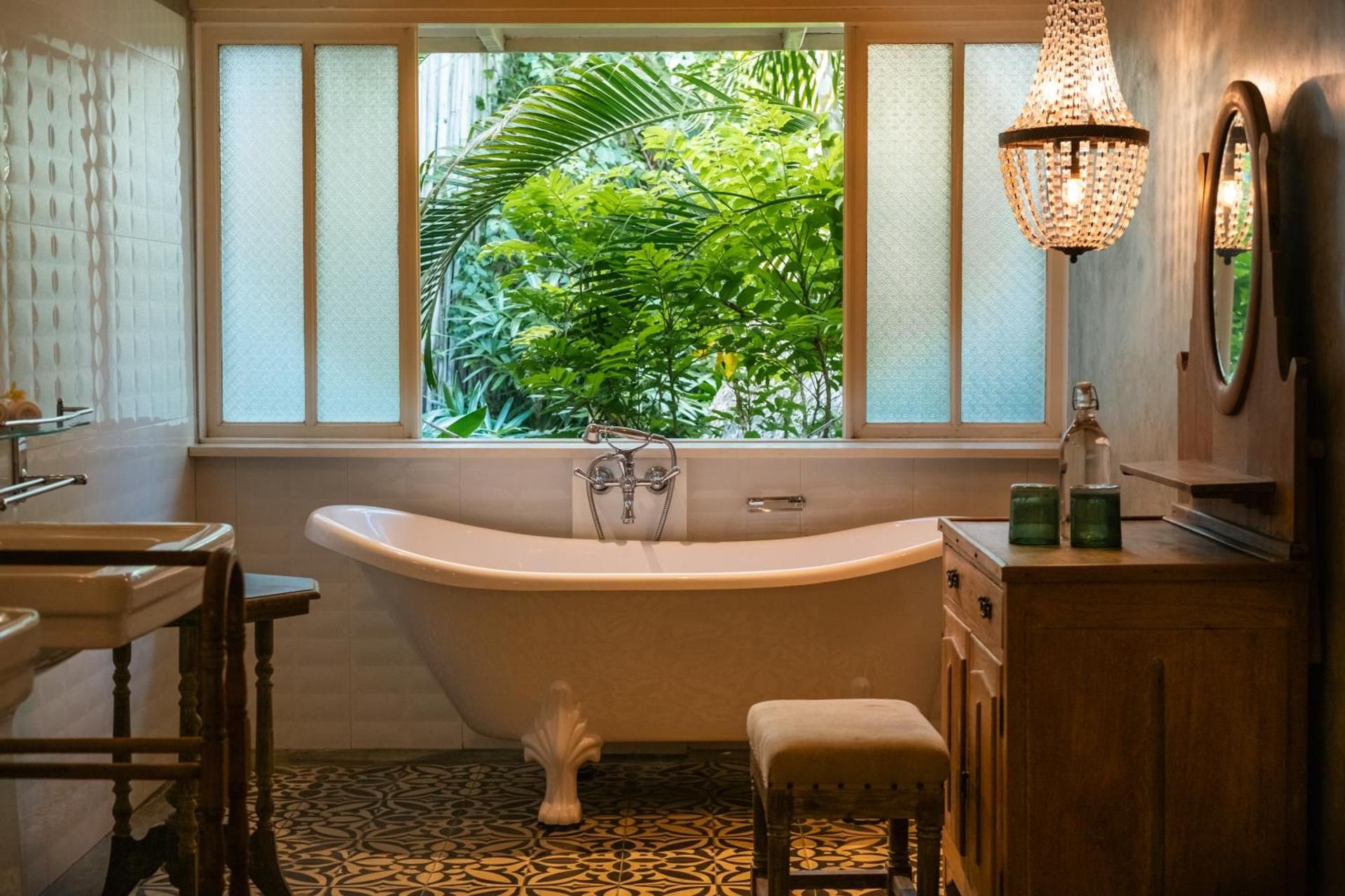 The White House - Three-Bedroom Villa with Private Pool