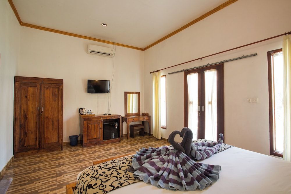 Crystal Bay Villa Deluxe Villa, 1 King Bed, Pool View 4