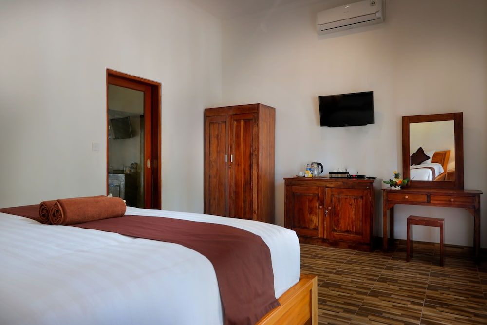 Crystal Bay Villa Deluxe Villa, 1 King Bed, Smoking, Pool View 12