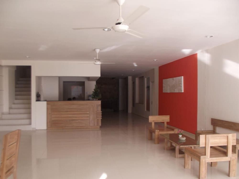 undefined L Bajo Hotel 7