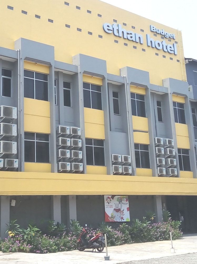 undefined Ethan Hotel Cilincing Plaza 4