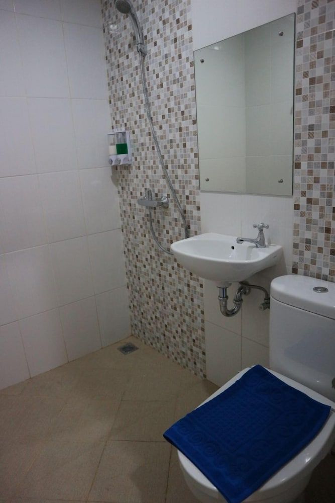 undefined Ethan Hotel Cilincing Plaza 10