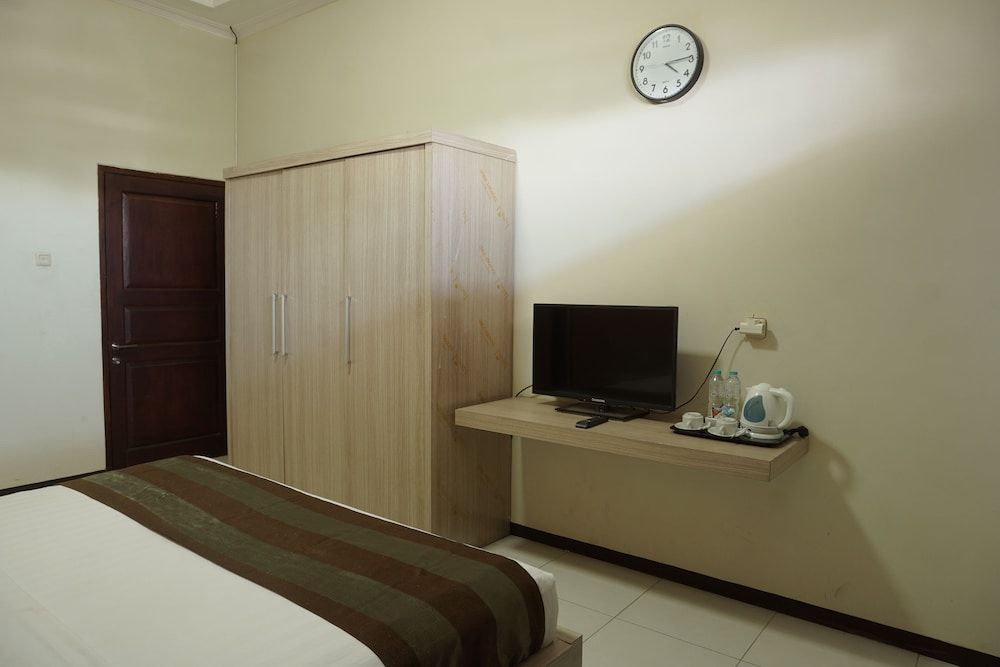 Aleyra Hotel and Villa Garut Superior Double Room 3