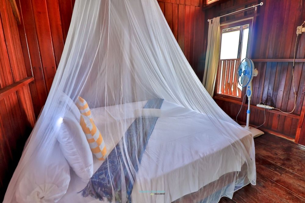 HamuEco Dive Resort Raja Ampat Panoramic Double Room, 1 Double Bed, Ocean View 3