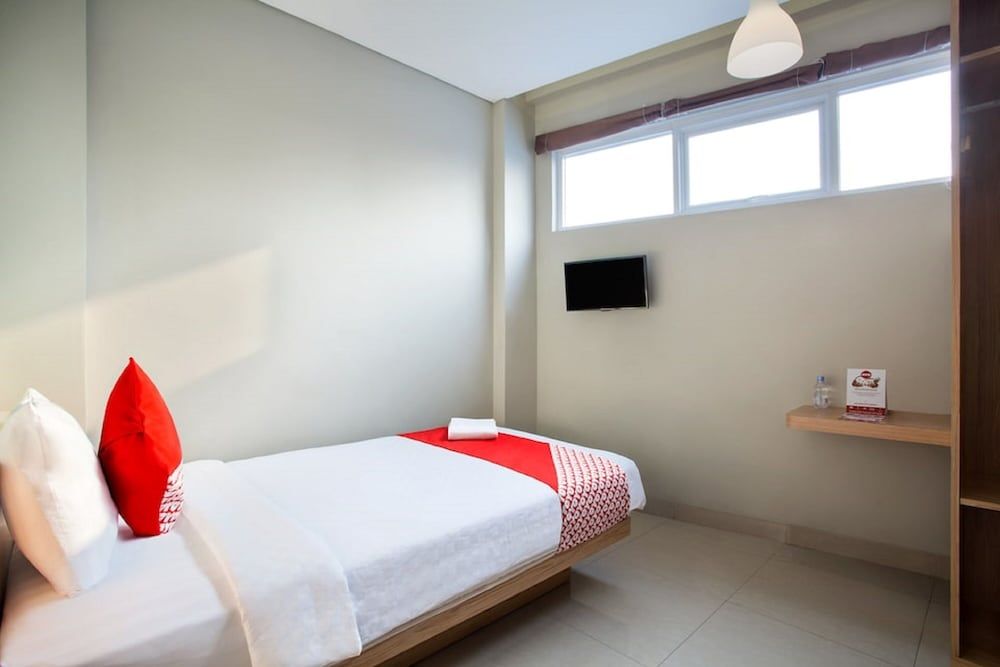 undefined Flagship 101 Apple Platinum