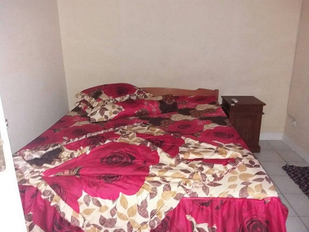 Villa Kota Bunga Melati Villa, 4 Bedrooms 2