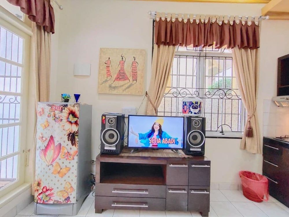 Villa Kota Bunga Camelia House, 2 Bedrooms 4