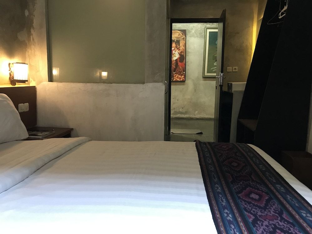 Watu Agung Guest House Standard Double Room 3