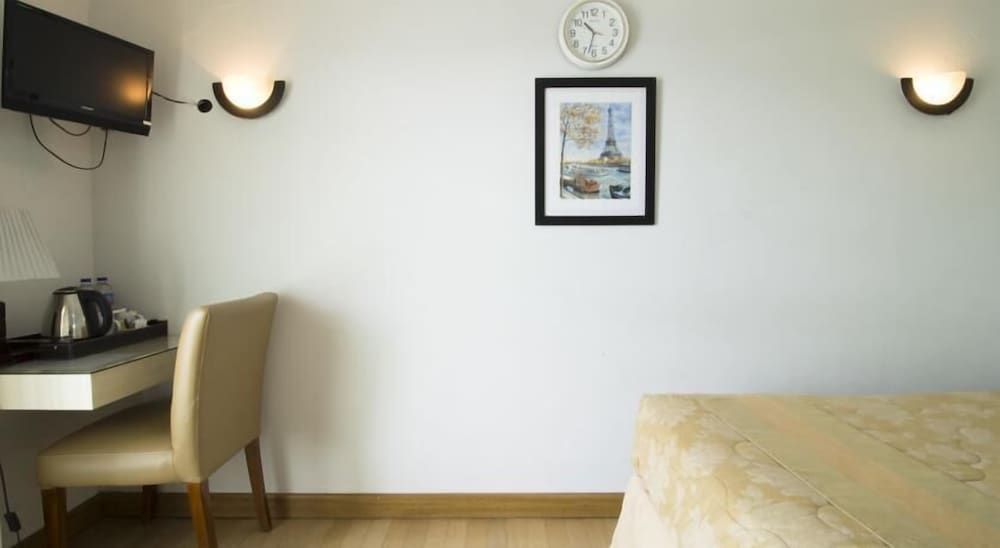 Accordia Dago Deluxe Room 4