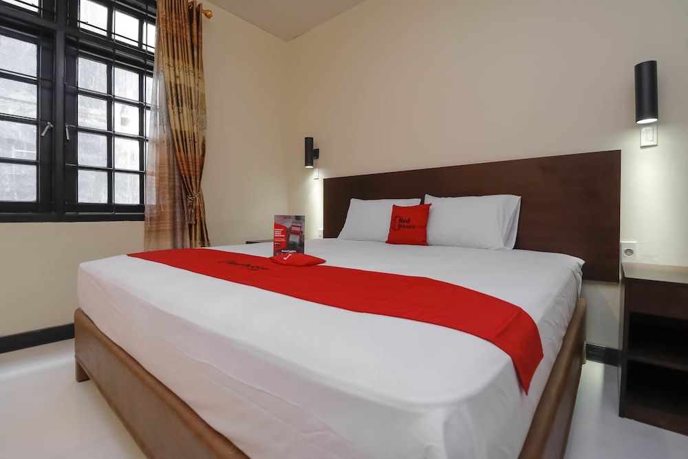 undefined RedDoorz Plus near Halim Perdanakusuma 2