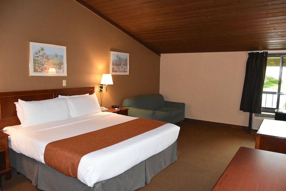 Executive Room, Non Smoking, Pool View