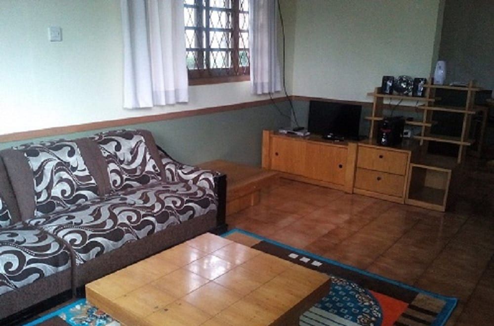 Villa Kota Bunga Seruni House, 3 Bedrooms 3