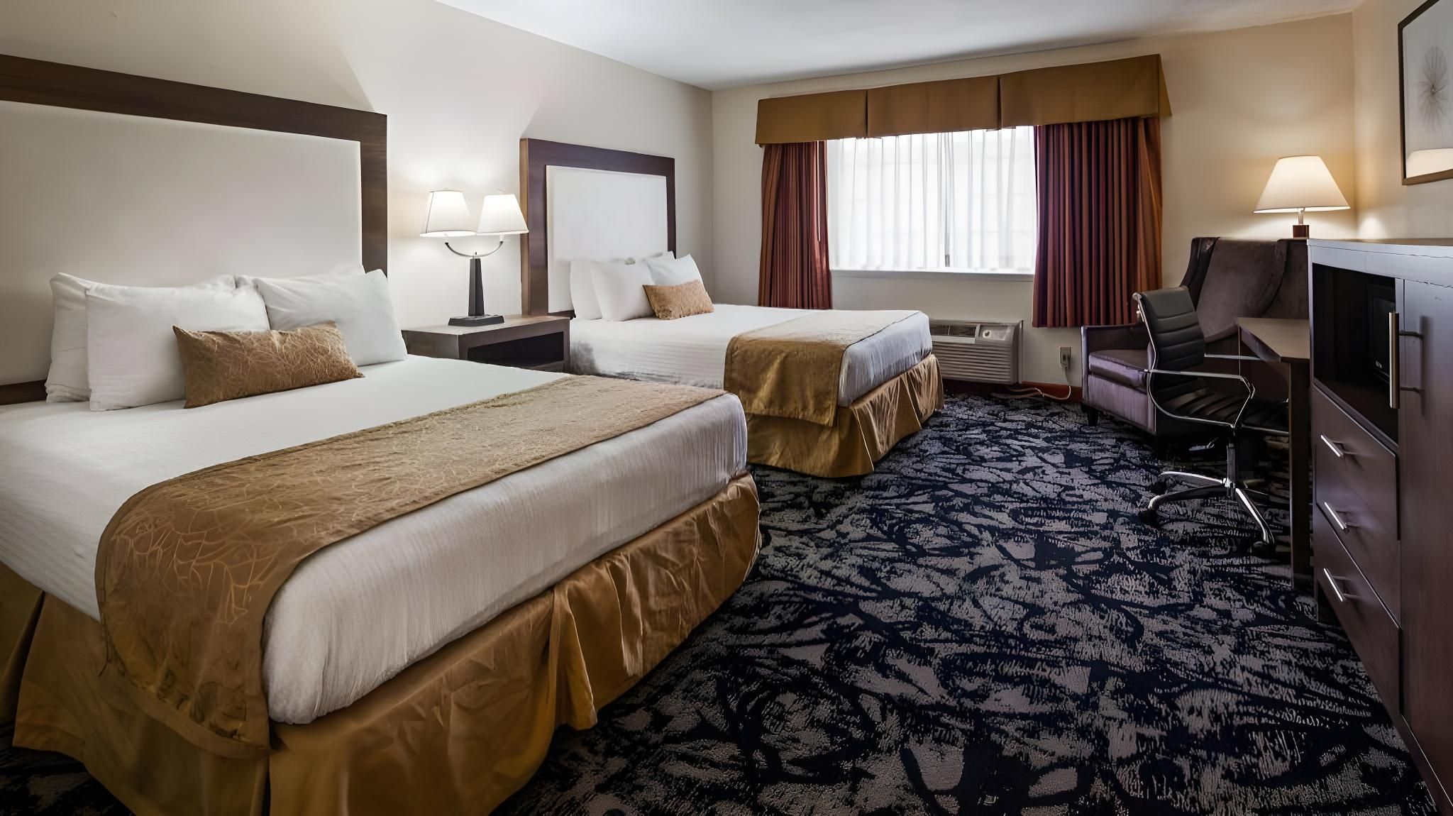2 queen beds, nonsmoking