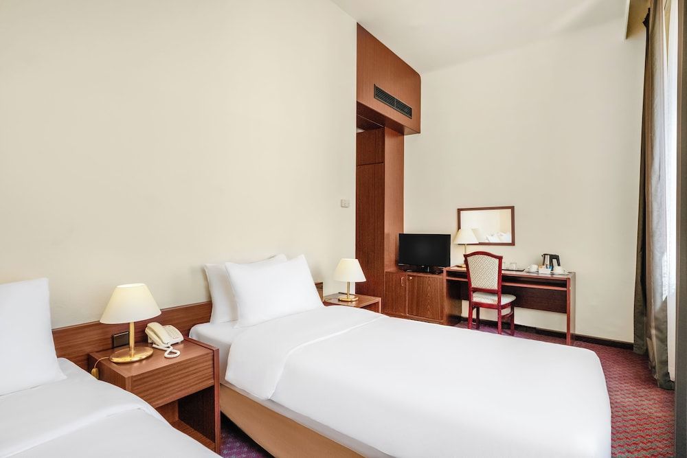 Danubius Hotel Hungaria City Center Standard Twin Room 3