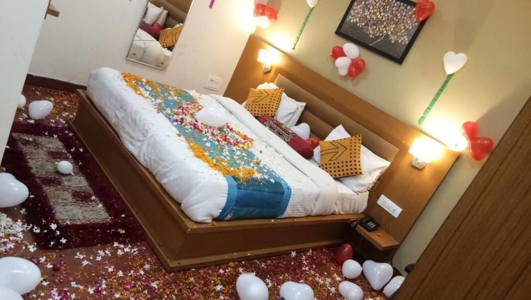 Deluxe Room Free Wi-Fi with Smart TV