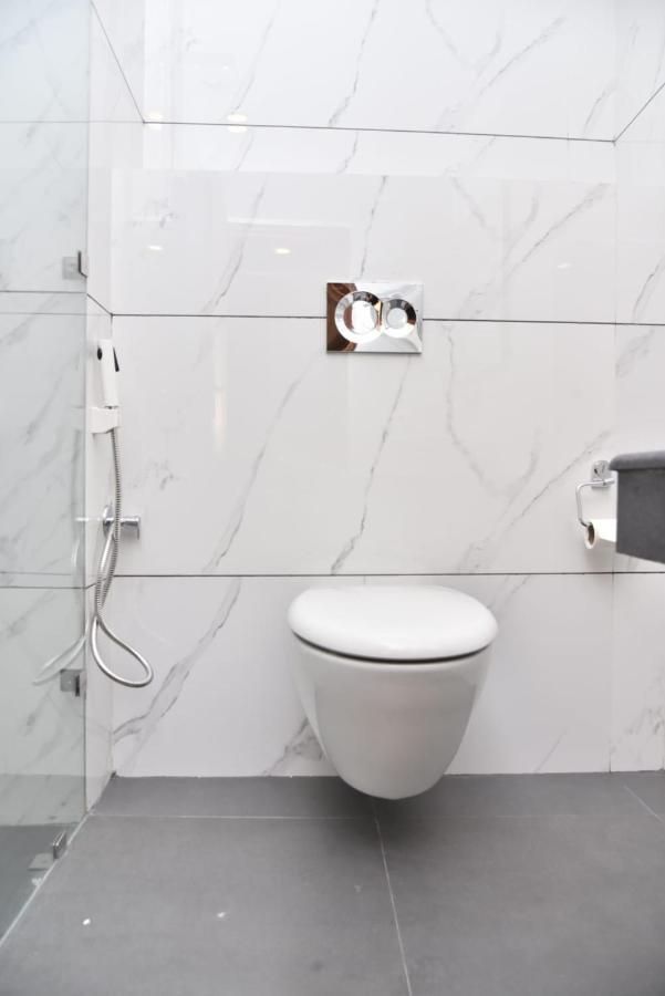 Banyan Hotel & Restro Executive Room Free Wi-Fi with Smart TV 11