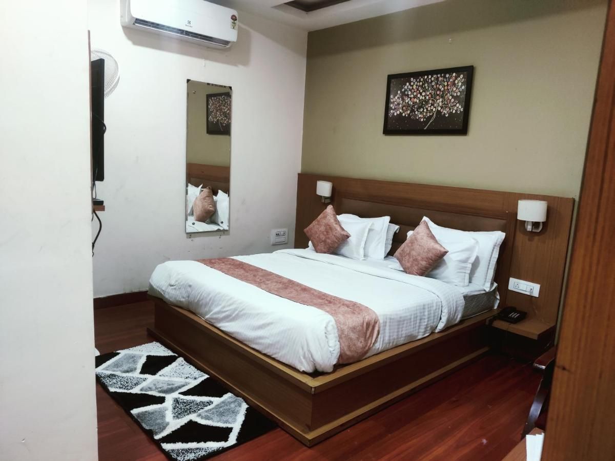 Deluxe Room Free Wi-Fi with Smart TV